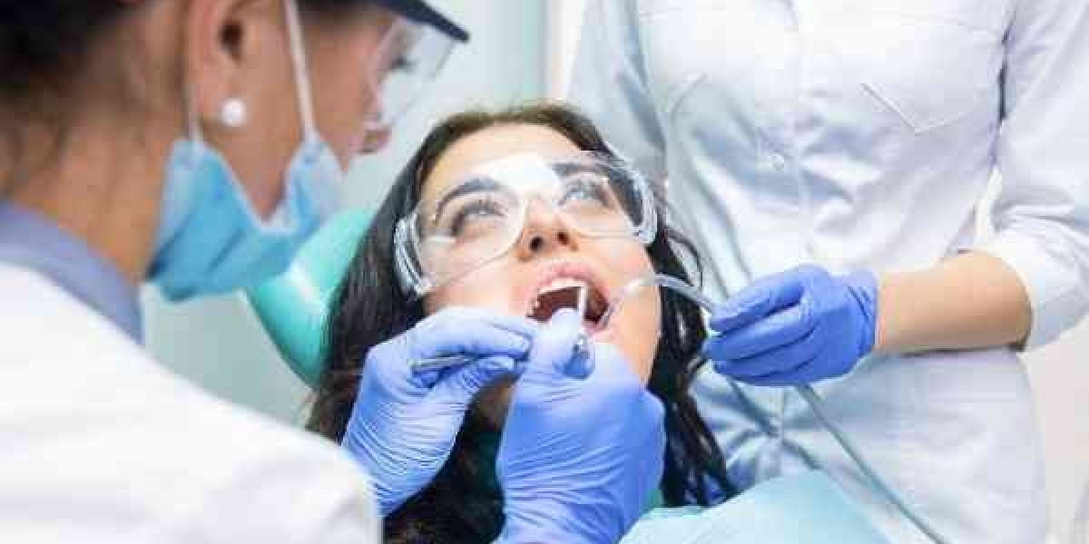 Fast Solutions for Knocked-Out or Broken Teeth in Bury