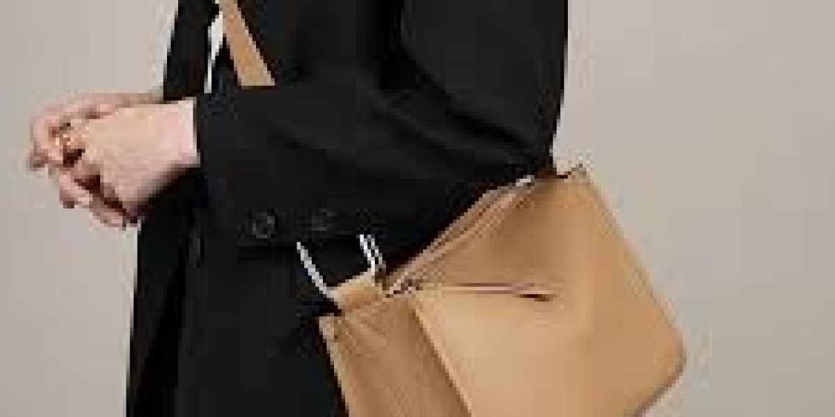 Crossbody 2.0: BagBagSitter’s Bold Moves in Next-Level Bag Design