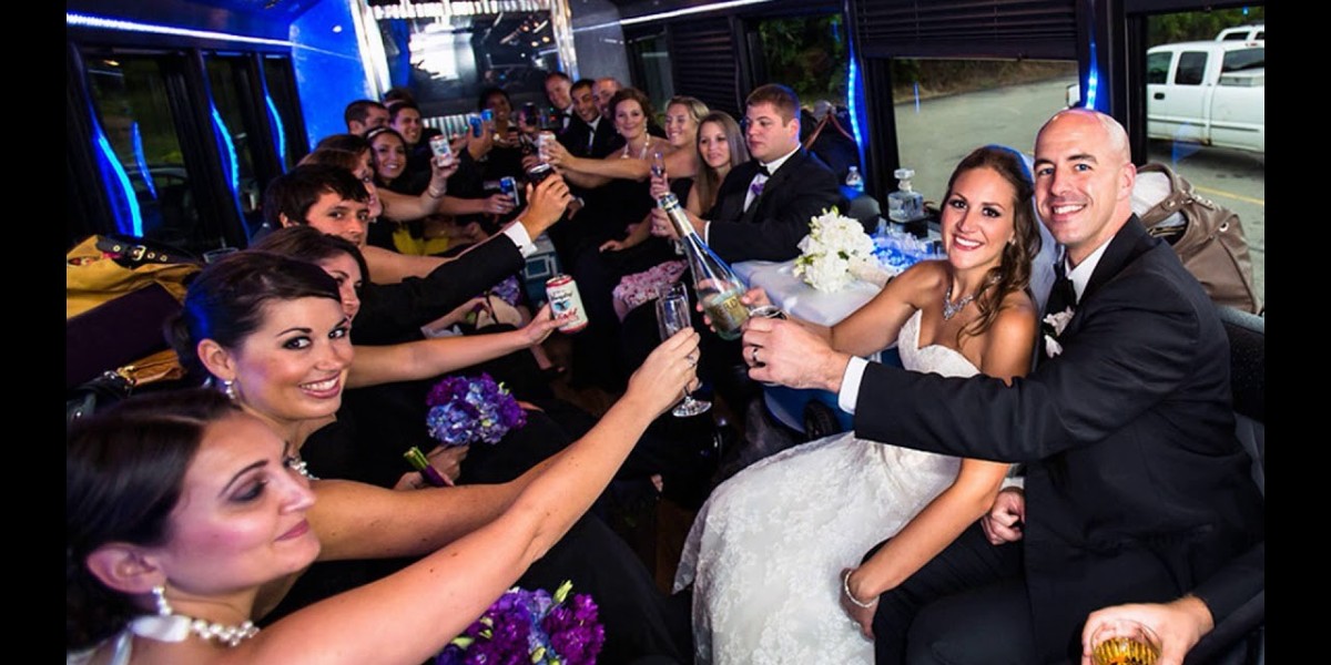 Premium Limo Service in Fort Lauderdale, FL for Airport Transfers