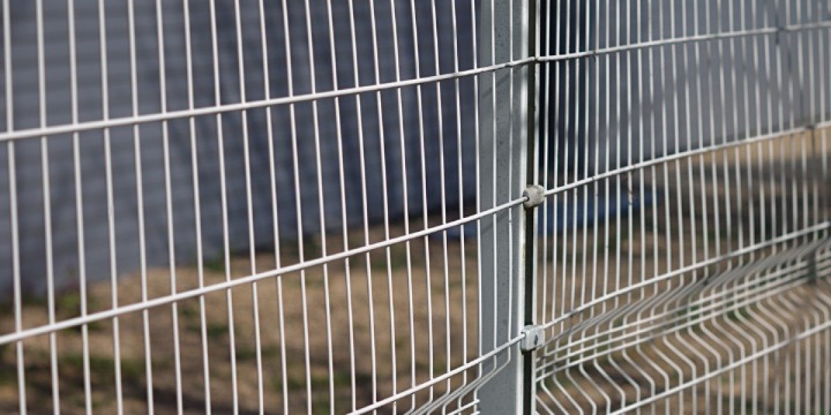 How Does Robust 358 Mesh Fence Protect Assets?