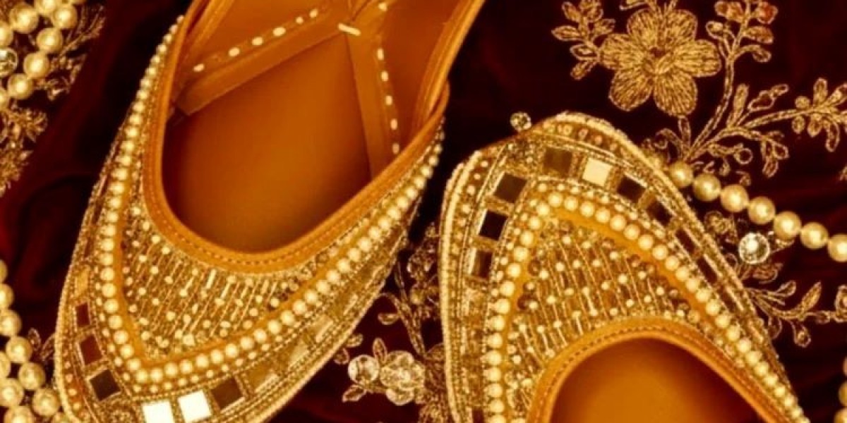 Latest Punjabi Jutti Trends Taking Over Instagram