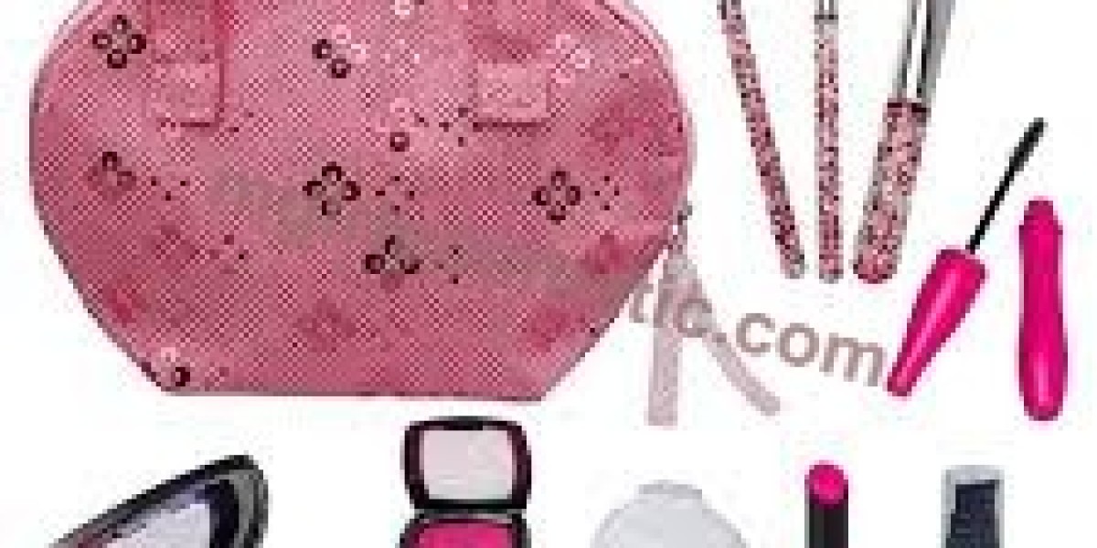 Does JinhuaMgirl's Professional Lip Makeup Set Include Application and Storage Tools