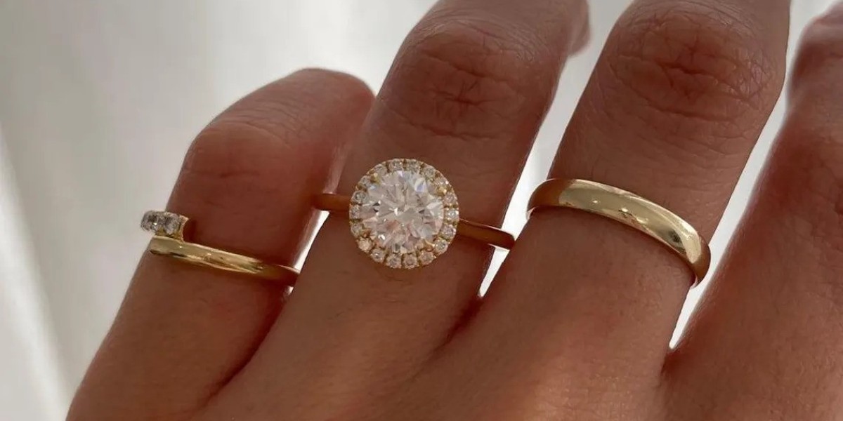 Custom Lab Grown Diamond Rings: Lab Grown Diamond Engagement Rings Buying Guide for Couples