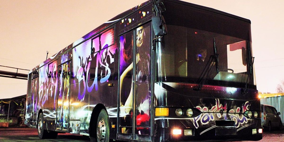 7 Party Bus Ideas For Luxury Travel Celebrations