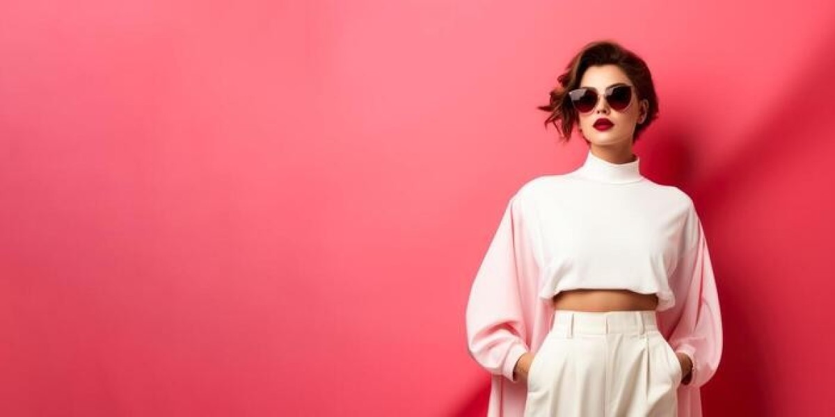 How to Style Streetwear Hoodies and Jackets with Premium Running Shoes