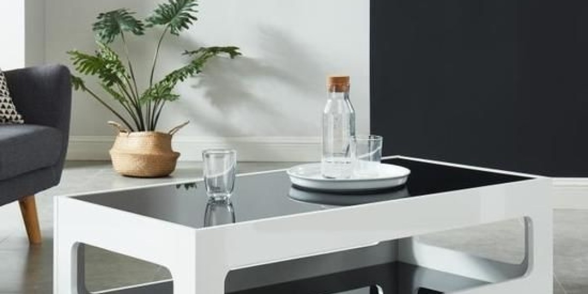 Table Basse : La pièce maîtresse discrète qui réunit chaque espace de vie