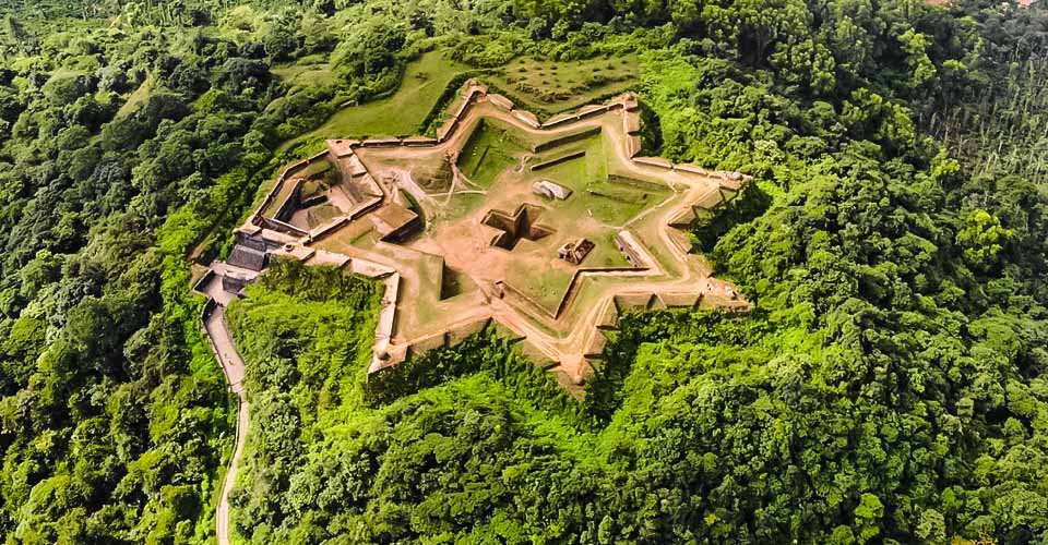 Misty Manjarabad Fort